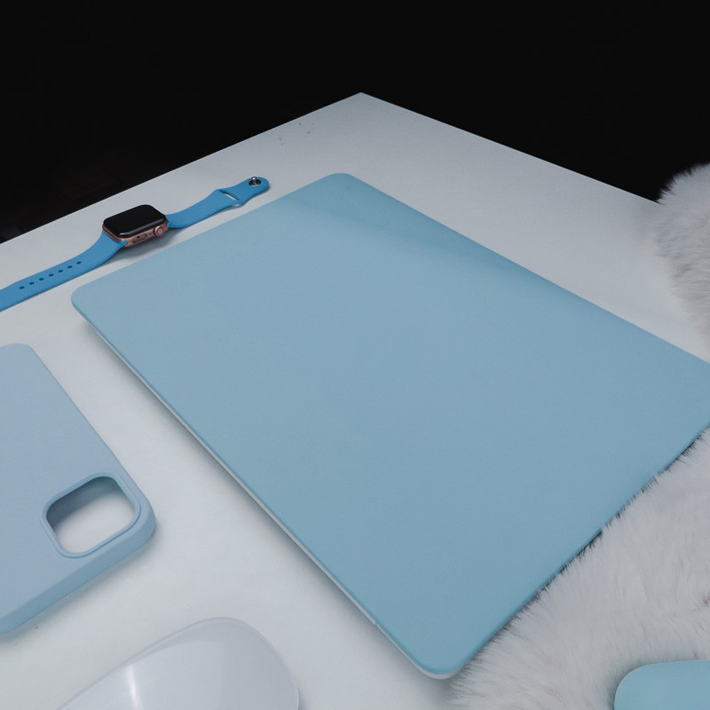 Blue-The new MacBook Pro13